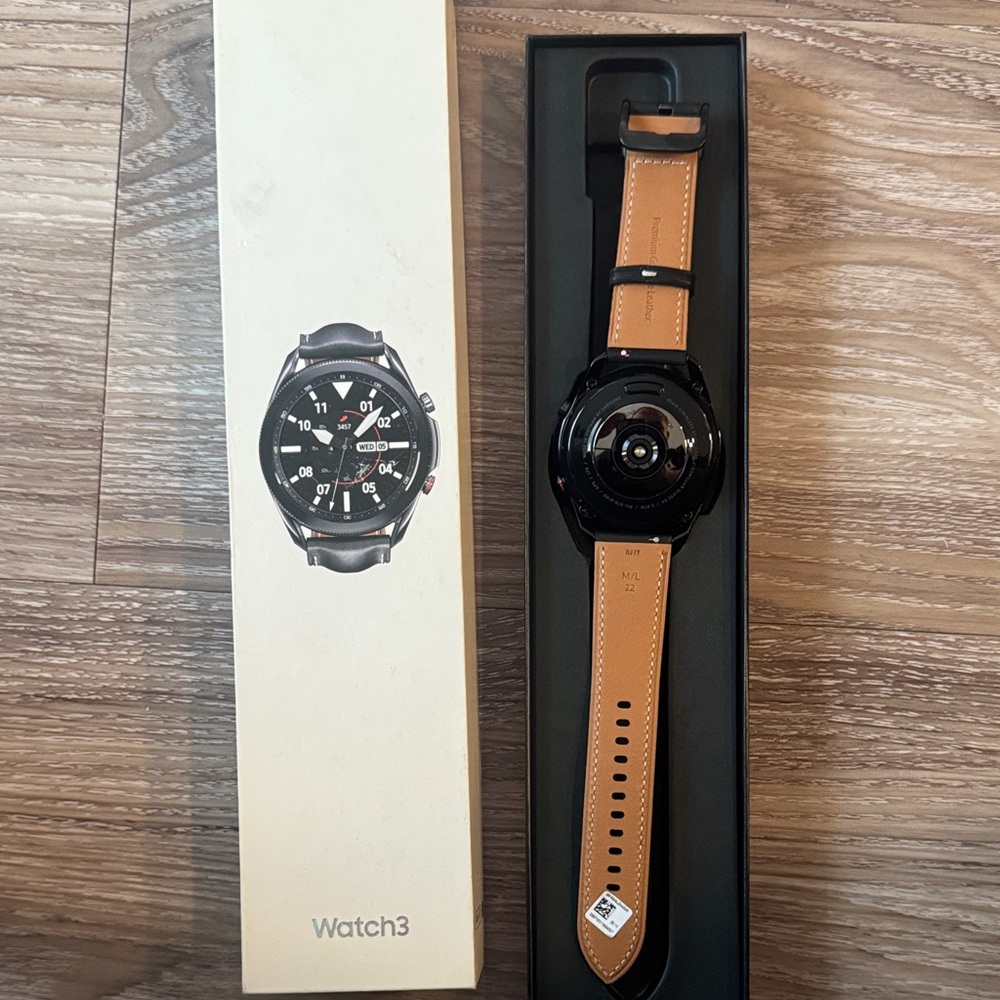 Samsung Black Leather Strap Smartwatch - Picture 5 of 5